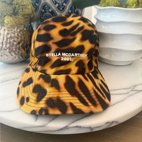 NWT STELLA MCCARTNEY
Hat Printed Eco Cotton Canvas Nordstrom tag only main image 3